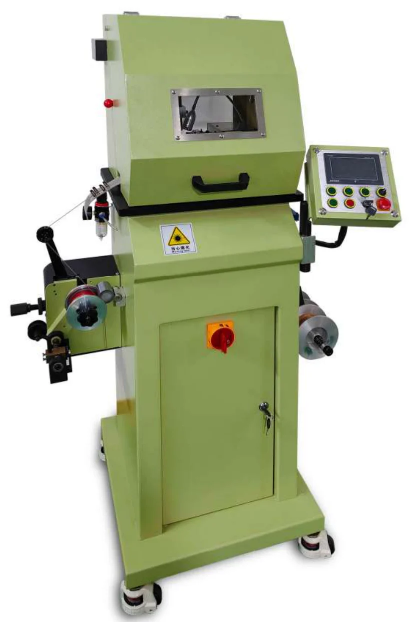 Machine d'assemblage de chaîne bismark